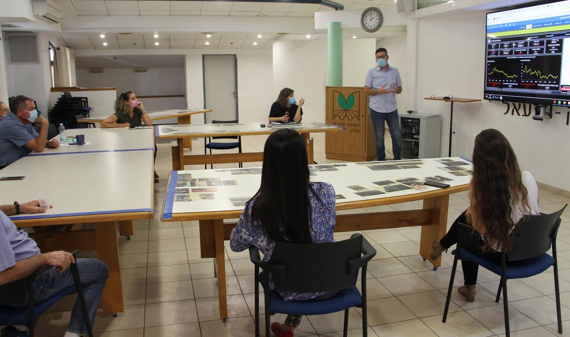 ישיבת צוות קורונה