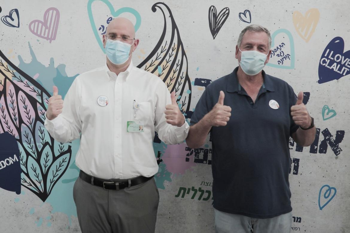 אייל בצר -ראש המועצה ודר זיו רוזנבוים - מנהל המרכז הרפואי העמק