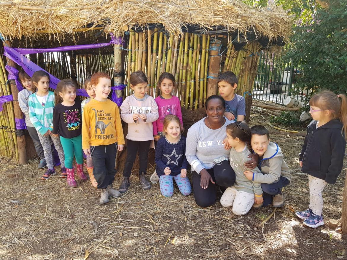 ילדי גן כלנית בקיבוץ אלונים בונים טוקול