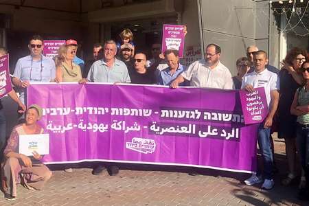 מפגש בכפר מנדא