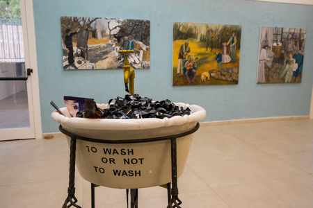 מוצג בתערוכה - TO WASH OR NOT TO WASH