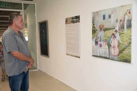 ראש המועצה בתערוכה