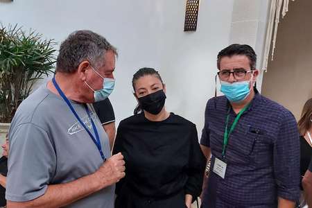 רש המועצה אייל בצר עם סגנו אבי סמוביץ ושרת התחבורה מירב מיכאלי