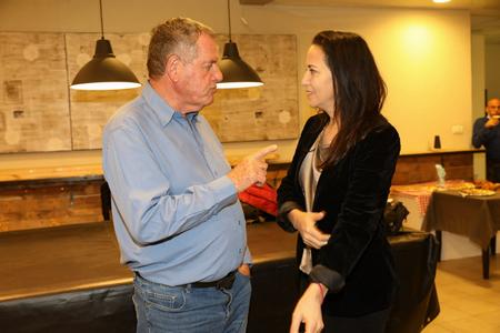 ליהיא לפיד עם ראש המועצה אייל בצר  