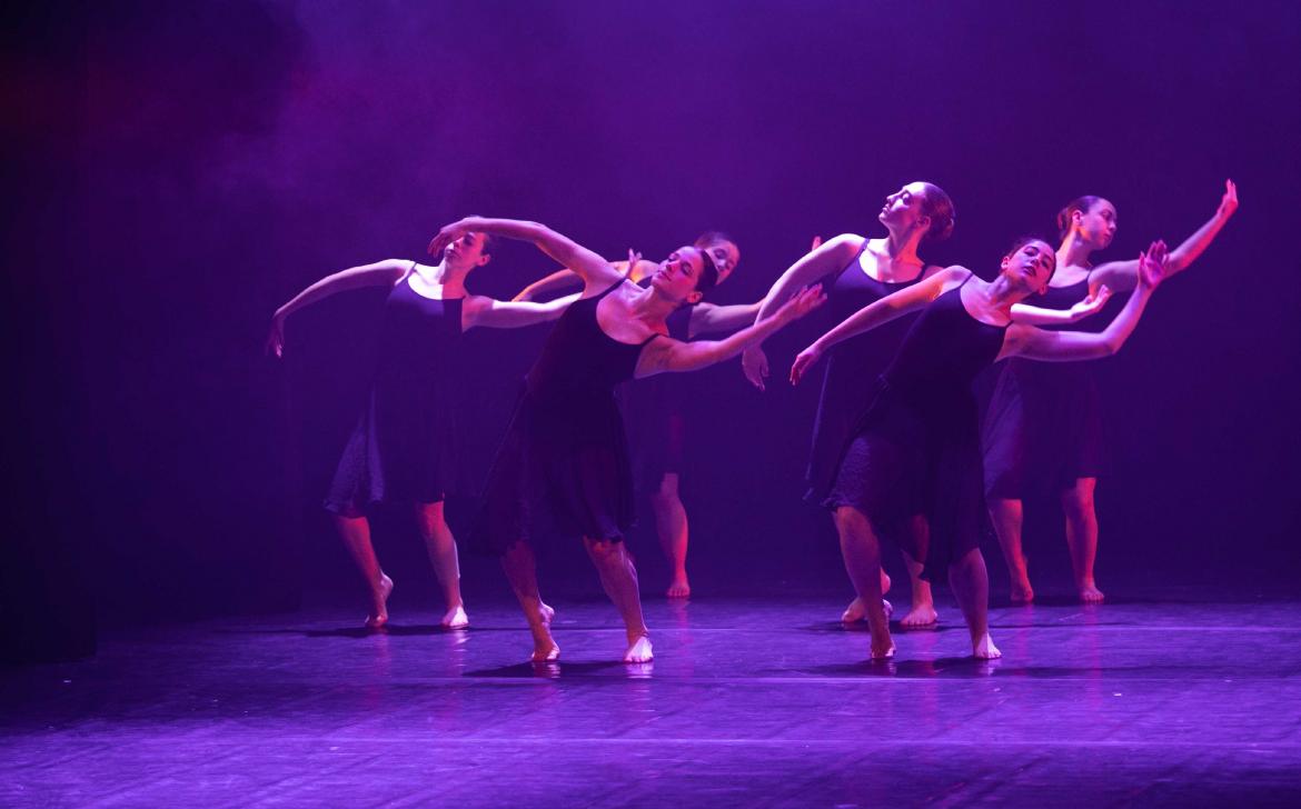 בנות מגמת המחול, בית האמנויות