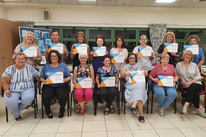 בוגרות התוכנית ותיקים למען ותיקים