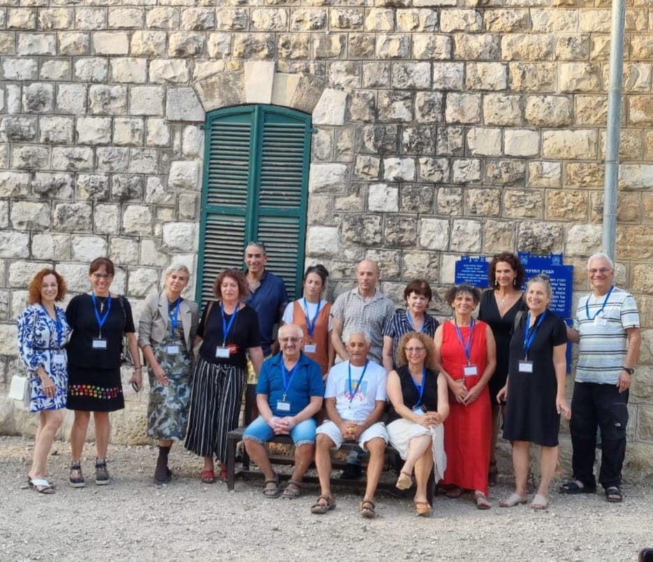 יוצרים מן הכלל - קבוצת אמניות ואמנים מהעמק