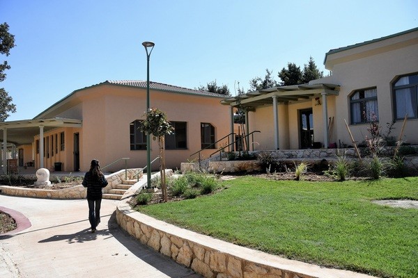 מבנה חדש בבית הספר בהרדוף