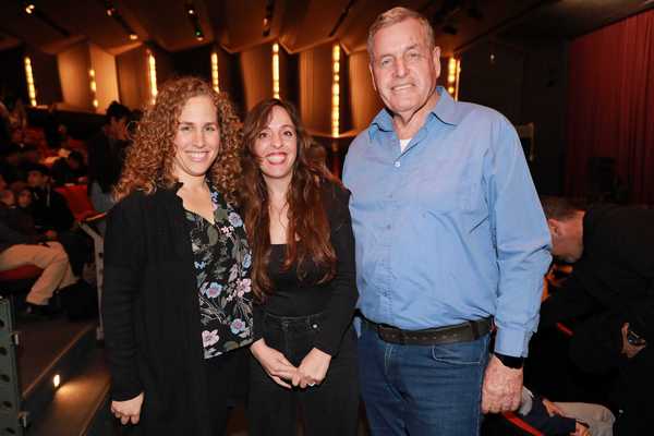 ראש המועצה  בערב הפקות תיאטרון בבית הספר העמק המערבי