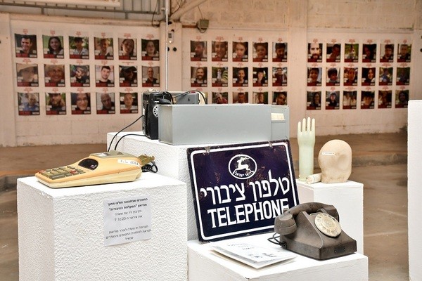 פריטים בתערוכה במוזיאון העמק