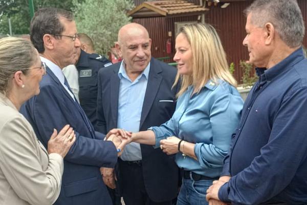 ראשת המועצה עם נשיא המדינה ורעייתו