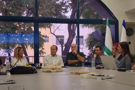 ביקור שר הכלכלה - ניר ברקת וצוותו