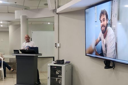 מפגש עם משפחת החטוף אלון אהל