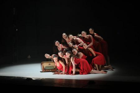 רקדניות במופע הסיום של מגמת המחול בבית האמנויות עמק יזרעאל 