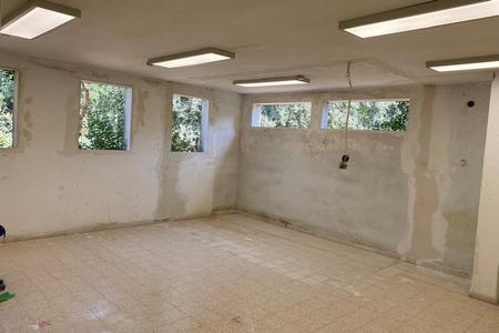 שיפוץ כיתות בבית הספר מרחבים בכפר יהושע