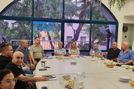 פגישה עם נתי גלבוע - מנהל המחוז הצפוני של משרד החקלאות וביטחון המזון וצוותו 