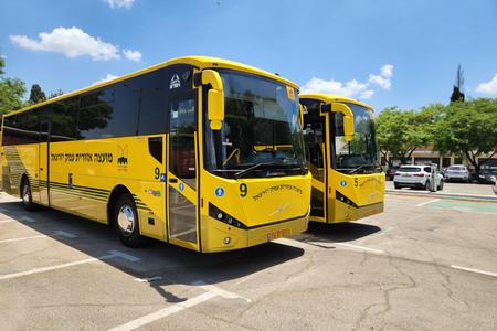 צי האוטובוסים של המועצה מתחדש באוטובוס חשמלי