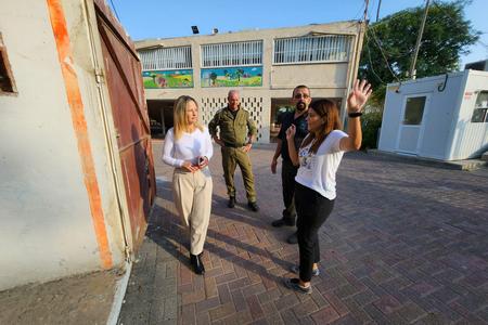 ביקור בבית הספר היסודי בנהלל עם פתיחת המסגרות החינוכיות בתחילת השבוע