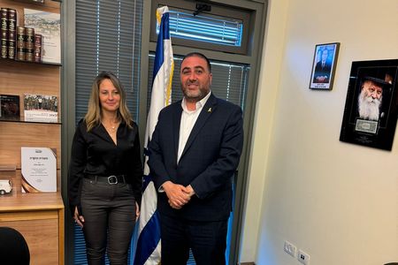 עם שר הפנים משה ארבל