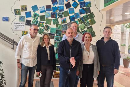 סיור בבית הספר של המועצה עם דר' סער הראל