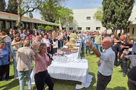 הרמת כוסית לעובדות ועובדי המועצה