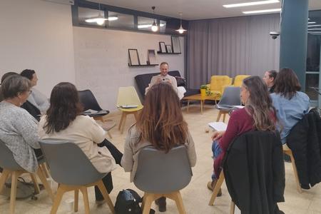 זה בסדר להרגיש לא בסדר 