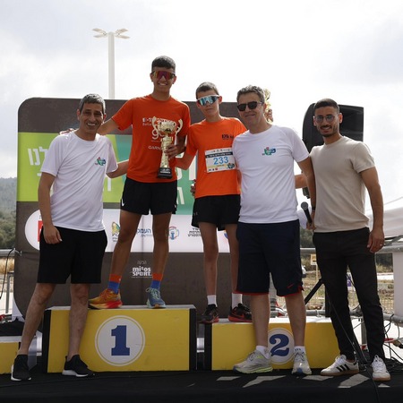 חלוקת מדליות במרוץ 