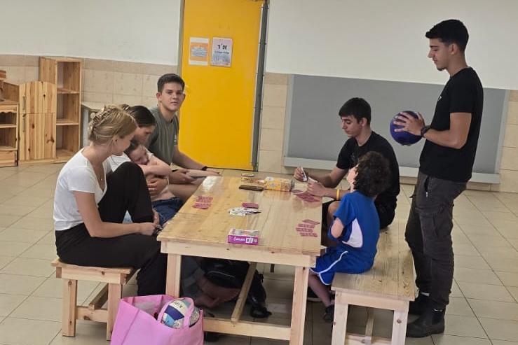 שמרטפיה בבית הספר יחד בגבעת אלה