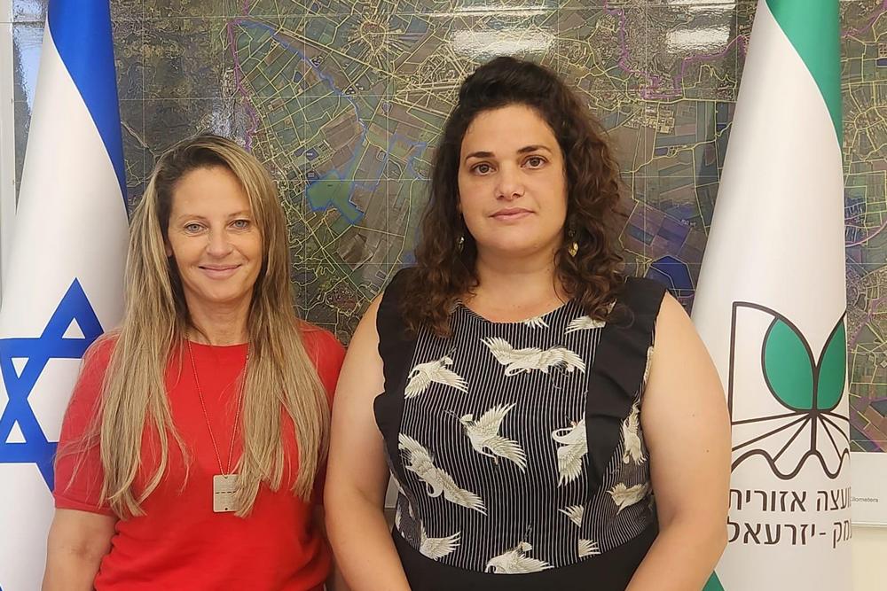 רני ששון וראשת המועצה שלומית שיחור רייכמן