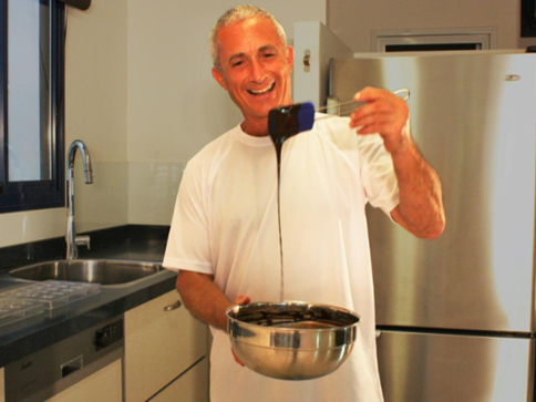 אילן רוזנבליט - בעל העסק אילן שוקולד נא גניגר