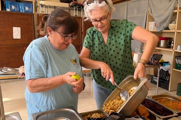 מתנדבות בעשייה