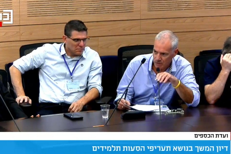 מנכל המועצה וגזבר במועצה בדיון בוועדת הכספים