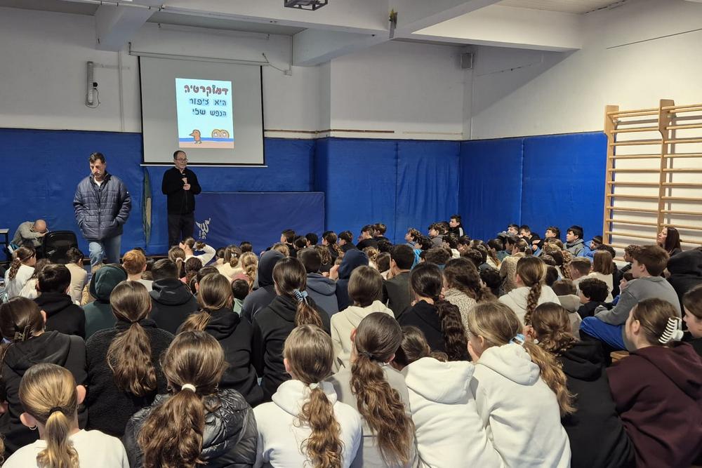 פעילות בבתי הספר