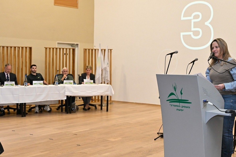 ראשת המועצה מברכת 