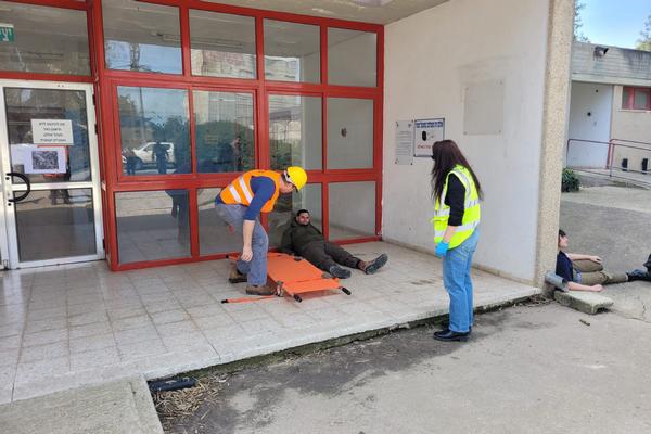 פינוי פצועים בתרגיל