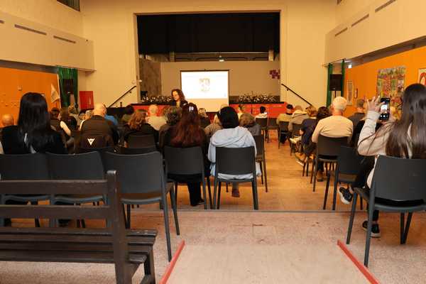 ההרצאה חברים באפלה – כיצד הצילו כלבים עשרות ילדים וילדות יהודים בשואה