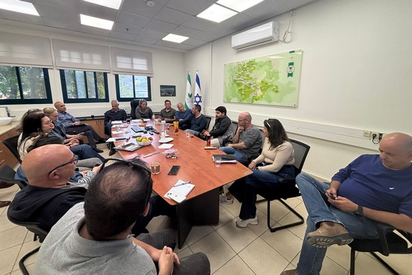 מטה עם מטה