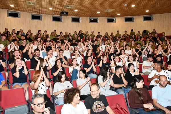 חניכות וחניכי המכינות ושנות השירות במפגש משותף בבית הספר עמקים תבור